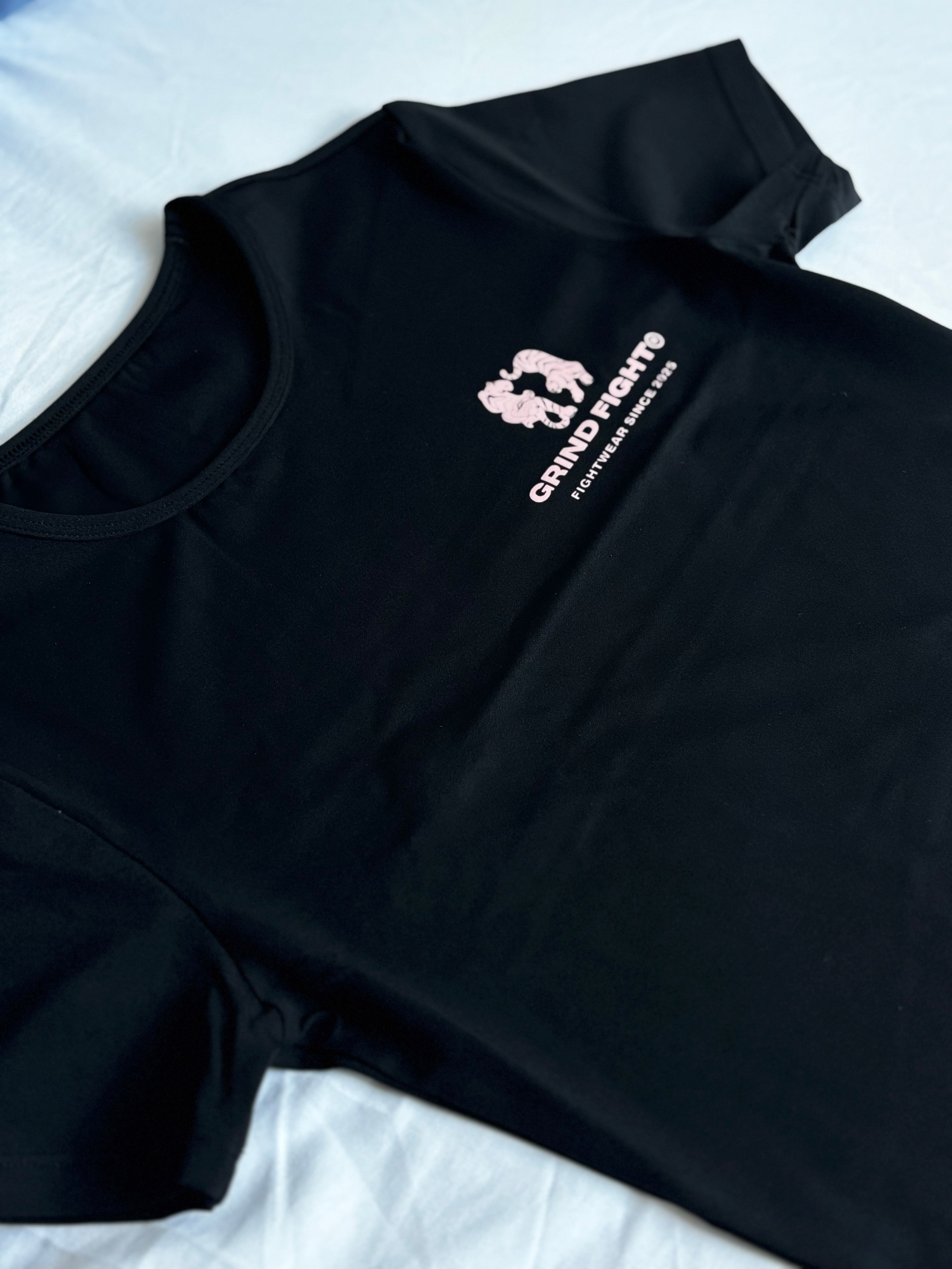 Rashguard T-Shirt "FEARLESS TIGERS" Black Edition for WOMEN