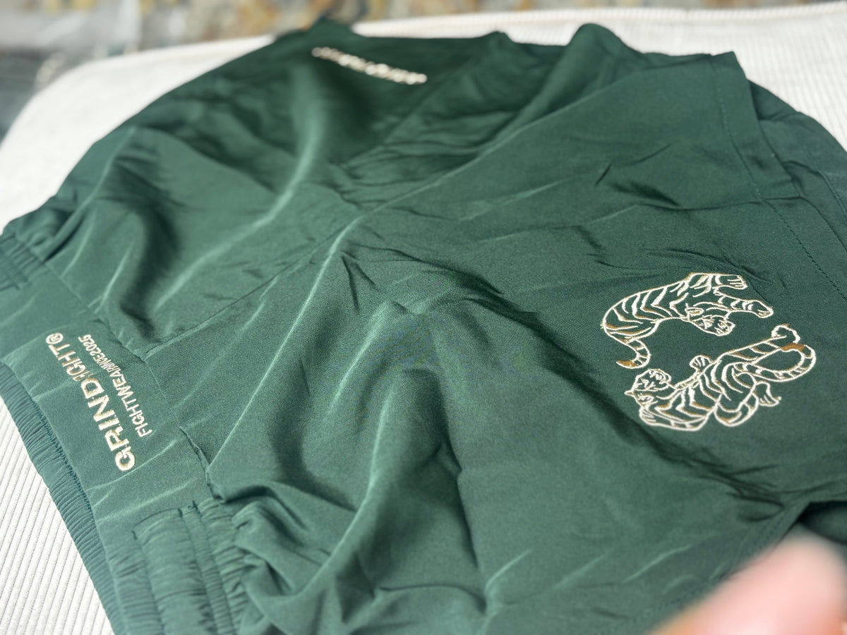 Training Shorts "FEARLESS TIGERS" Green Edition